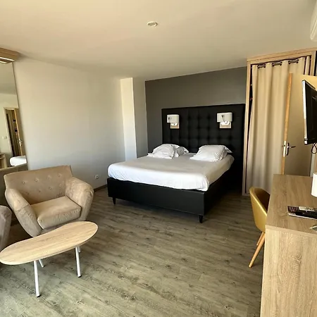 Beau 30m2, Piscine Et Jacuzzi Au Jardin D'eden, Dedie Aux Couples, Village Naturiste 아파트 아그
